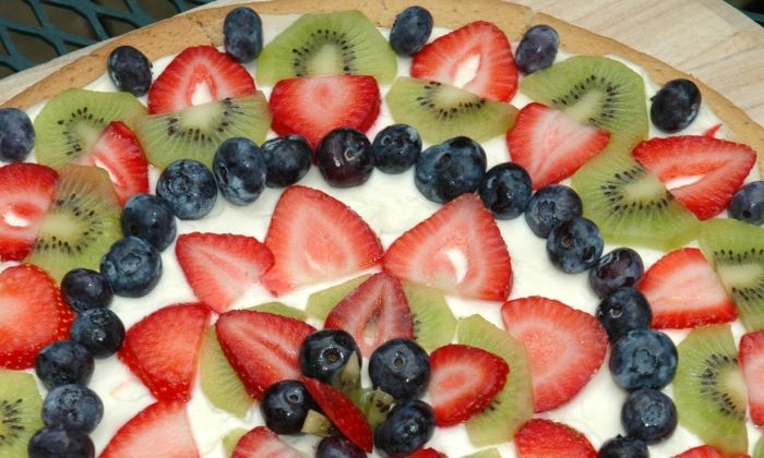 Fruit pizza